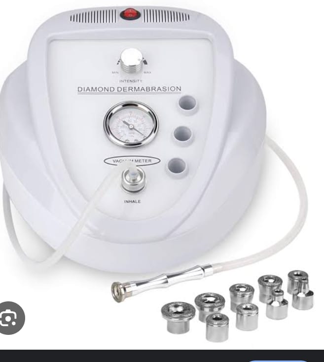 Diamond dermabrasion machine with tips